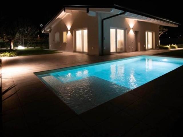 Villa in vendita a Padenghe sul Garda BS