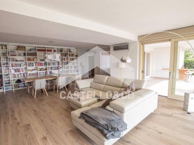Villa in vendita a Padenghe sul Garda BS
