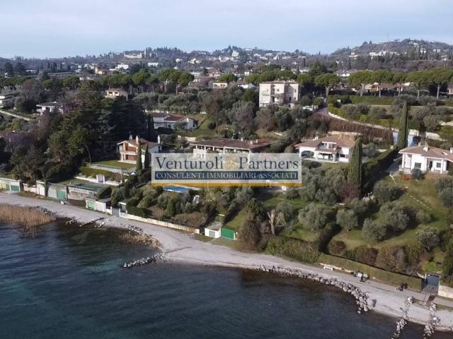 Villa in vendita a Padenghe sul Garda BS