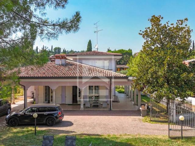 Villa in vendita a Padenghe sul Garda BS