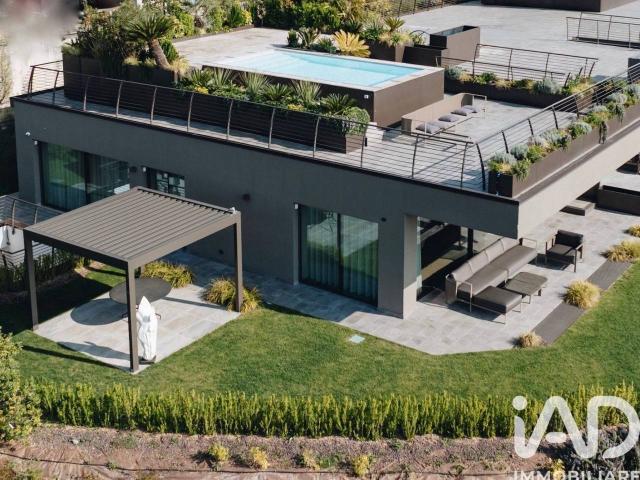 Villa in vendita a Padenghe Sul Garda
