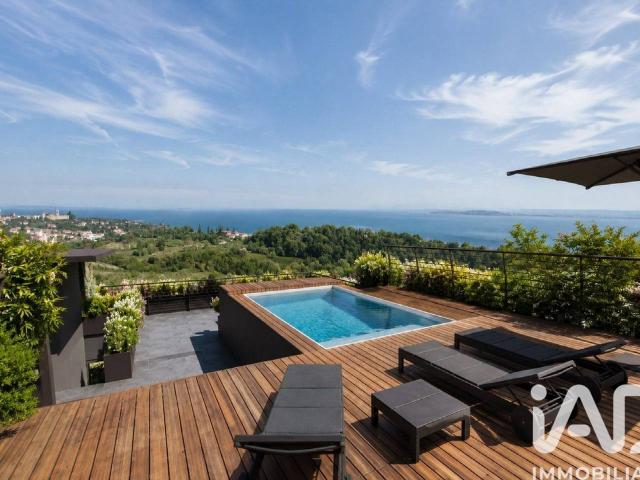 Villa in vendita a Padenghe Sul Garda