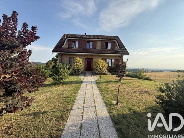 Villa in vendita a Paderna AL