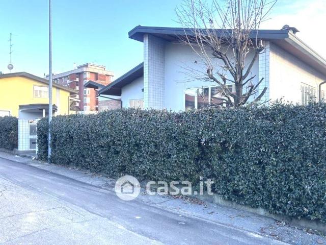 Villa in vendita a Paderno Dugnano MI