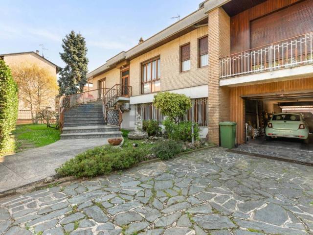 Villa in vendita a Paderno Dugnano MI