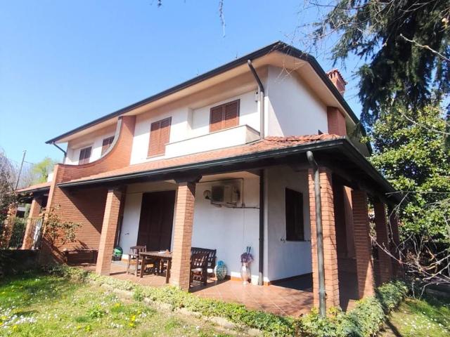 Villa in vendita a Paderno Dugnano MI