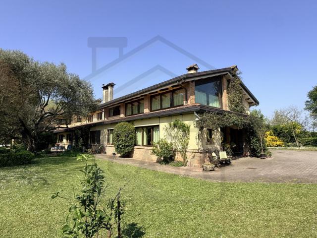 Villa in Vendita a Padova