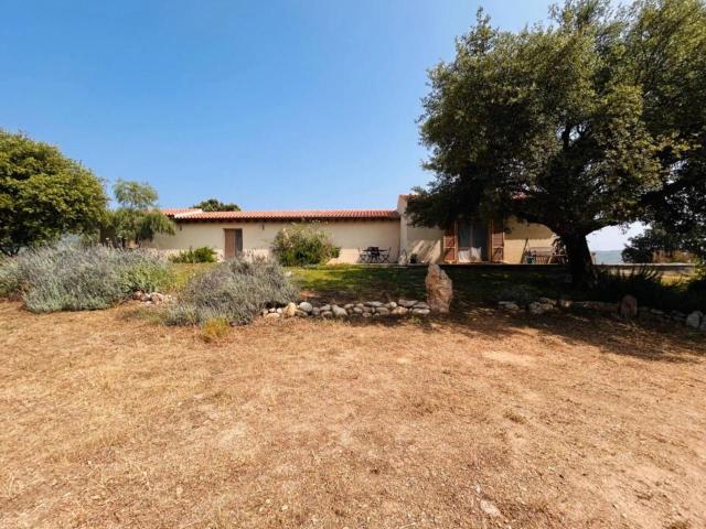 Villa in vendita a Padru
