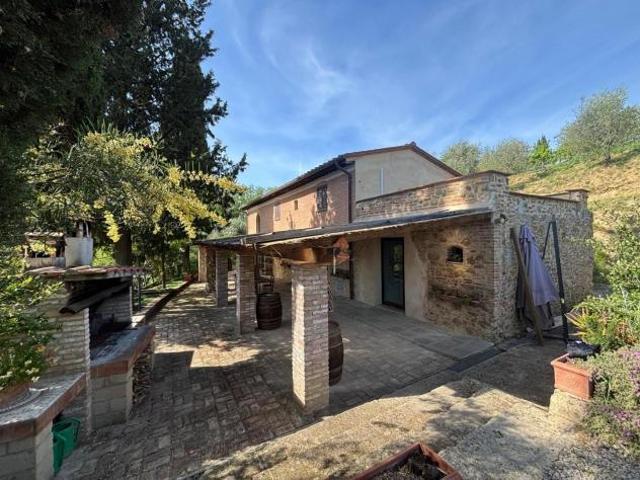 Villa in vendita a Palaia 200 mq Rif: 1409890