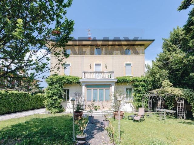 Villa in vendita a Palazzolo Sull'Oglio
