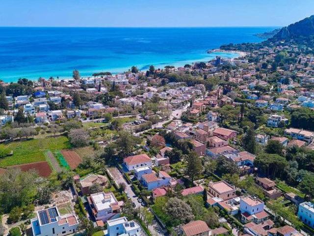 Villa in vendita a Palermo