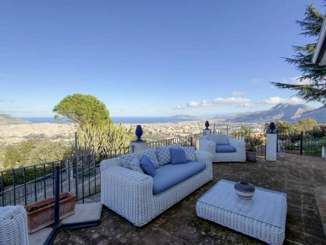 Villa in vendita a Palermo PA