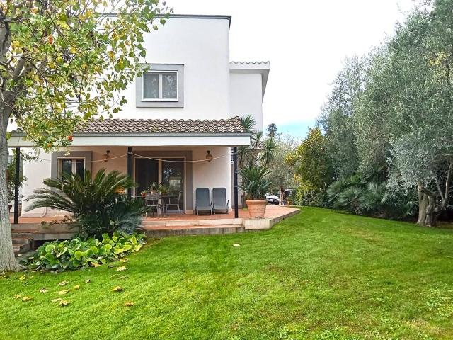Villa in vendita a Palo del Colle BA