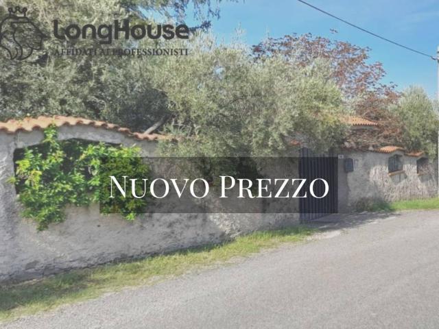 Villa in vendita a Palombara Sabina RM
