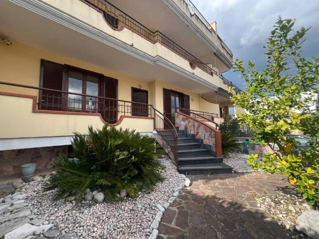 Villa in vendita a Palma Campania NA
