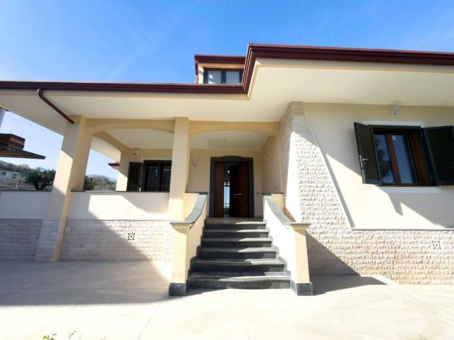 Villa in vendita a Palma Campania NA