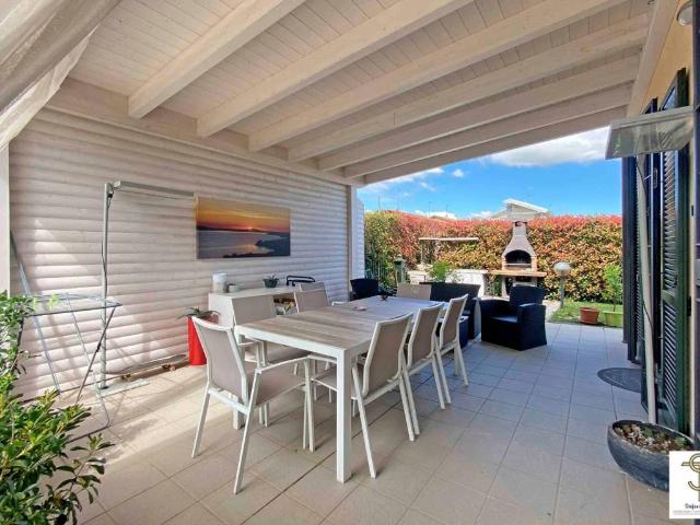 Villa in vendita a Parabiago MI