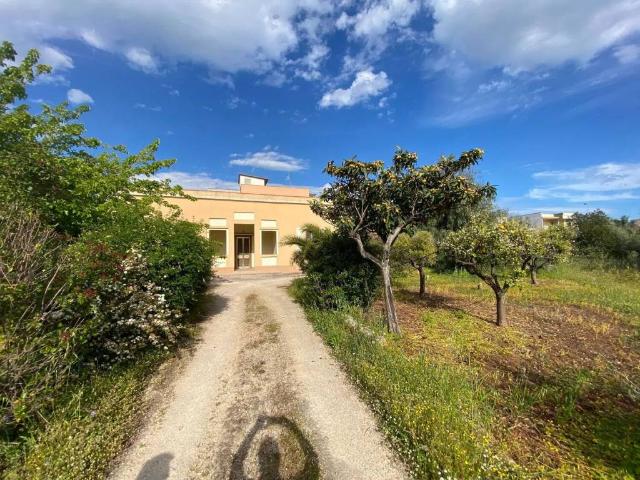 Villa in vendita a Parabita LE