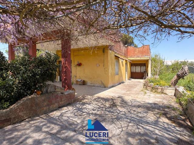 Villa in vendita a Parabita LE