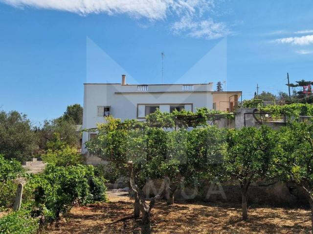 Villa in vendita a Parabita LE