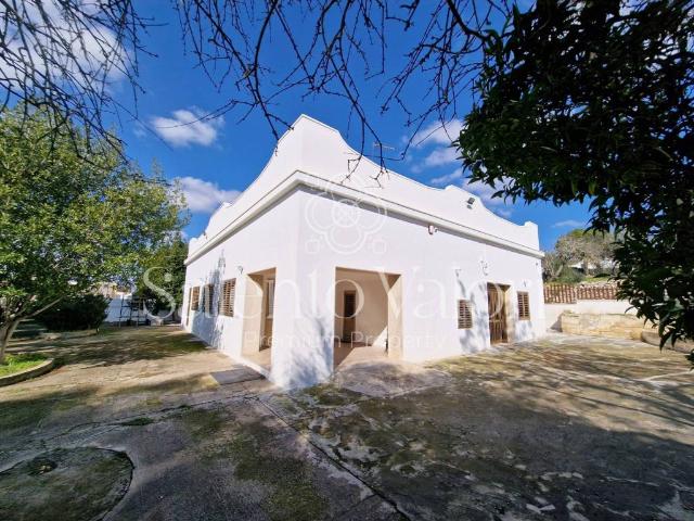 Villa in vendita a Parabita LE