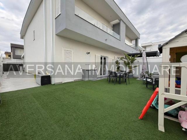 Villa in vendita a Parete CE