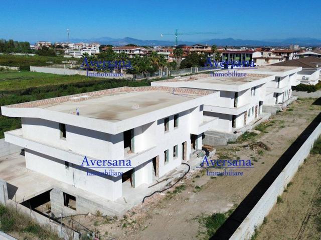 Villa in vendita a Parete CE