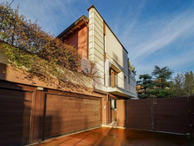 Villa in vendita a Parma