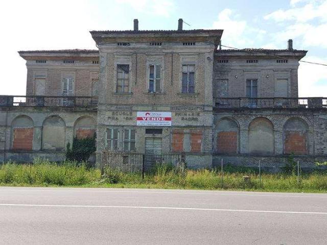 Villa in vendita a Parma