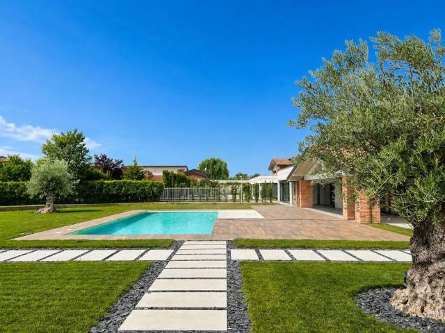 Villa in vendita a Parma PR
