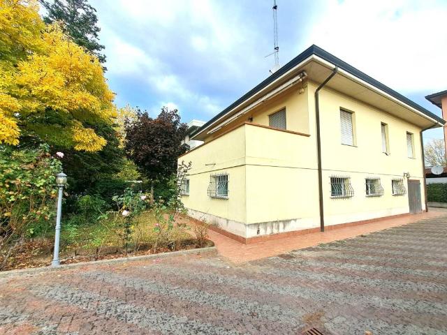 Villa in vendita a Parma PR