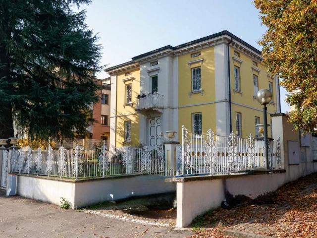 Villa in vendita a Parma PR
