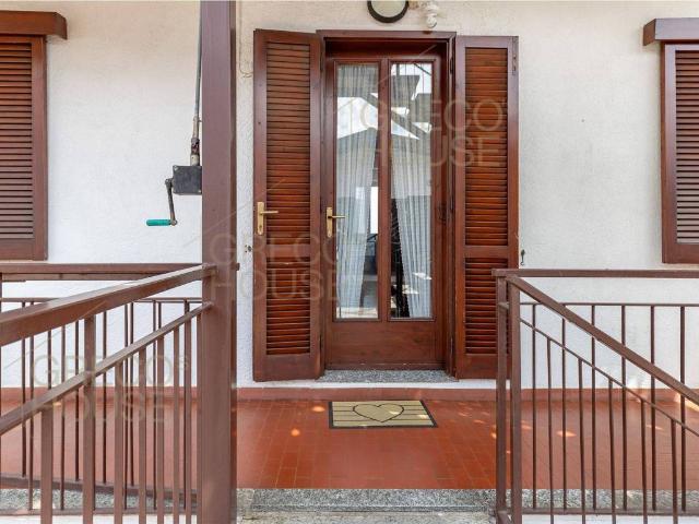 Villa in vendita a Paruzzaro NO