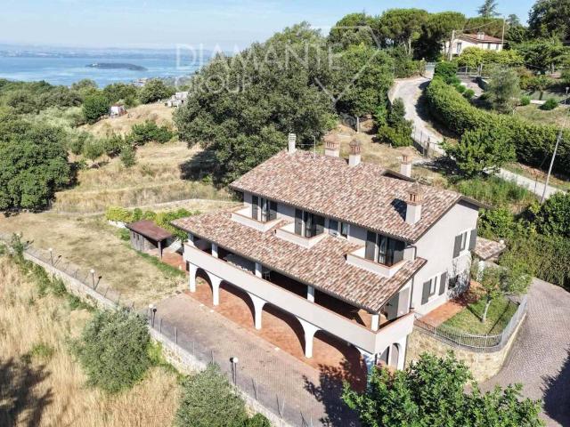 Villa in vendita a Passignano sul Trasimeno PG