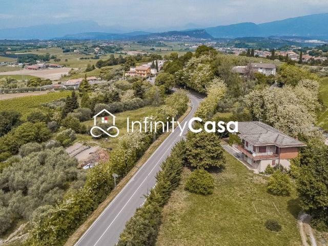 Villa in vendita a Pastrengo VR