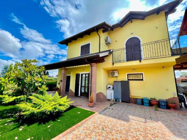 Villa in vendita a Pezzana VC