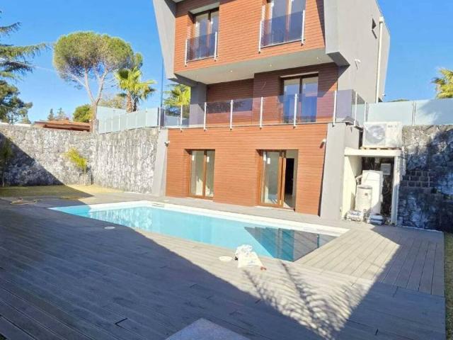 Villa in vendita a Pedara CT