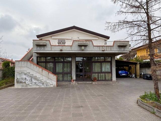 Villa in vendita a Pedara CT