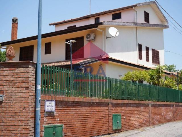 Villa in vendita a Pedara CT