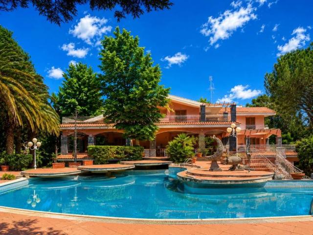 Villa in vendita a Pedara CT