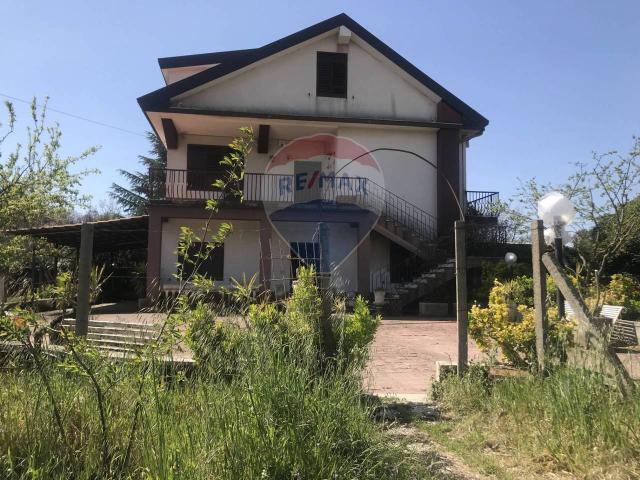 Villa in vendita a Pedara