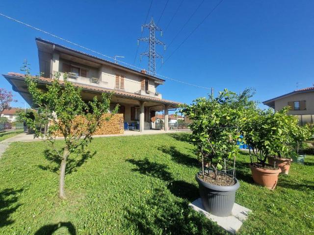 Villa in vendita a Pedrengo BG
