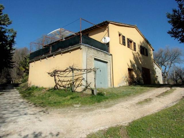 Villa in vendita a Peglio PU