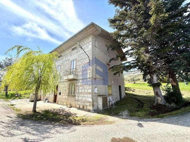 Villa in vendita a Pennadomo CH