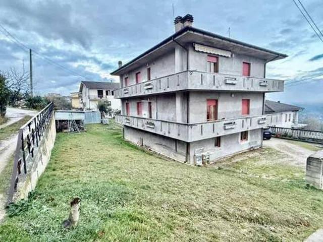 Villa in vendita a Penne PE