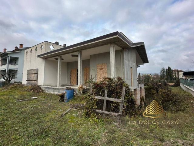 Villa in vendita a Pergola PU