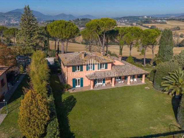 Villa in vendita a Perugia