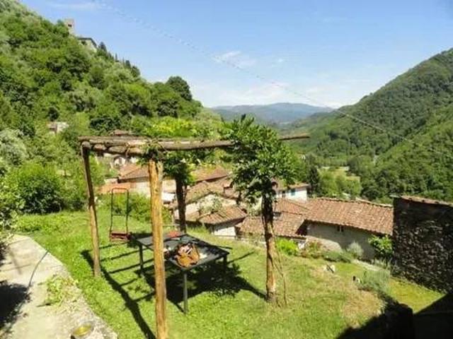 Villa in vendita a Pescaglia LU