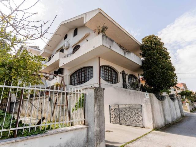 Villa in vendita a Pescara PE
