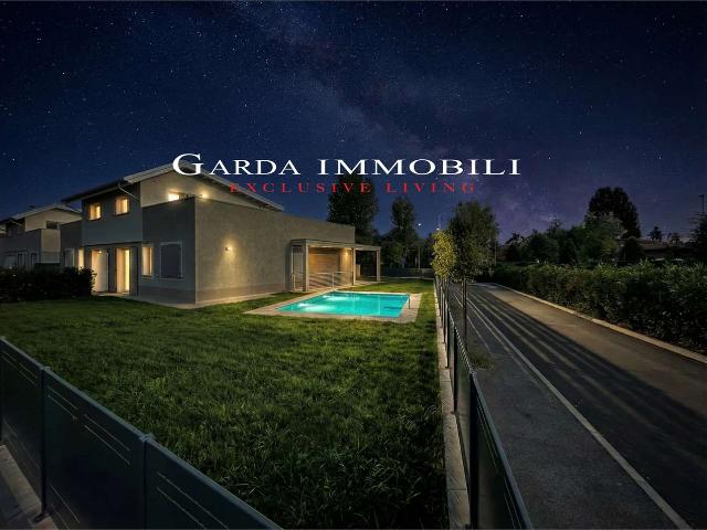 Villa in Vendita a Peschiera del Garda